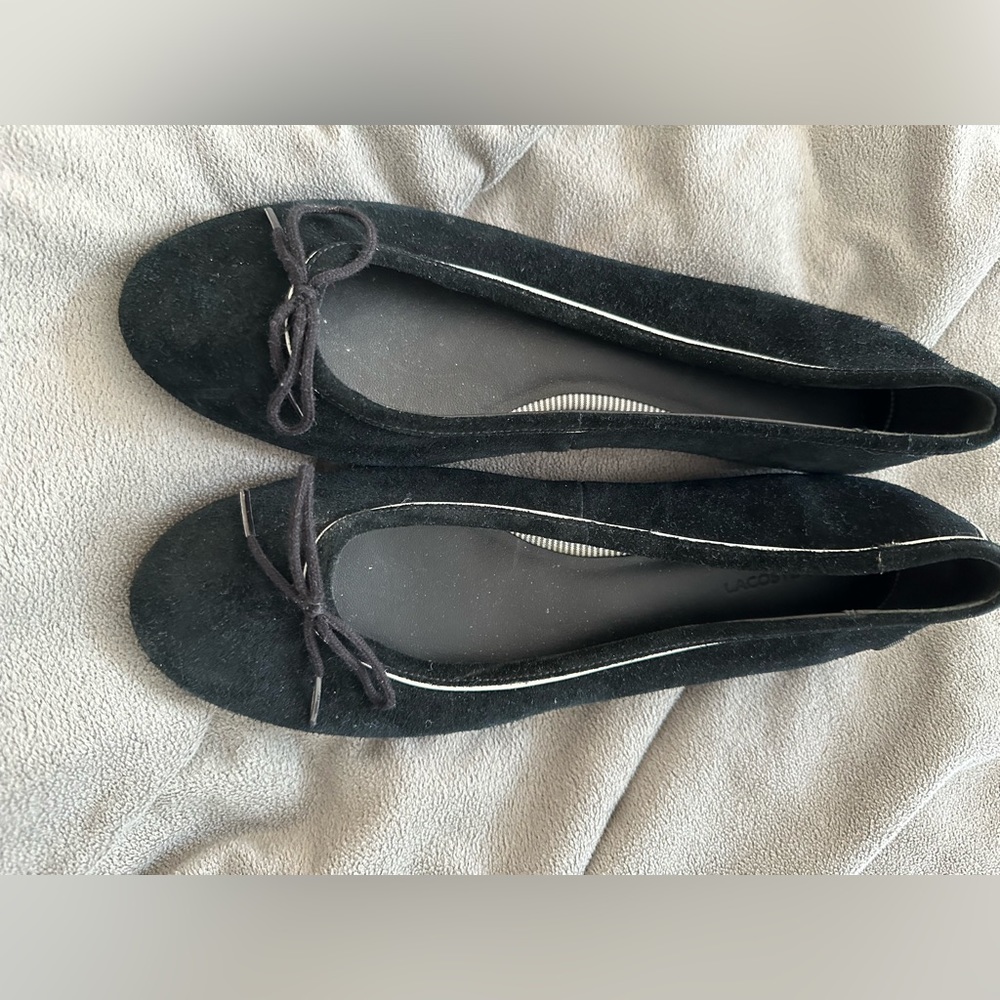 LACOSTE Black suede ballet slippers